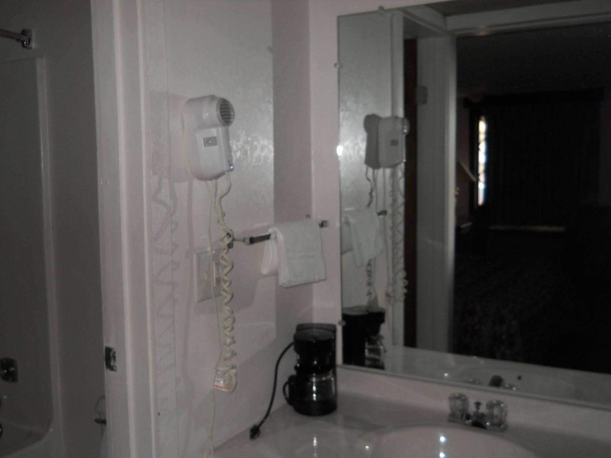 Value Inn Kenosha I-94 - Exit 344 Pleasant Prairie Bagian luar foto